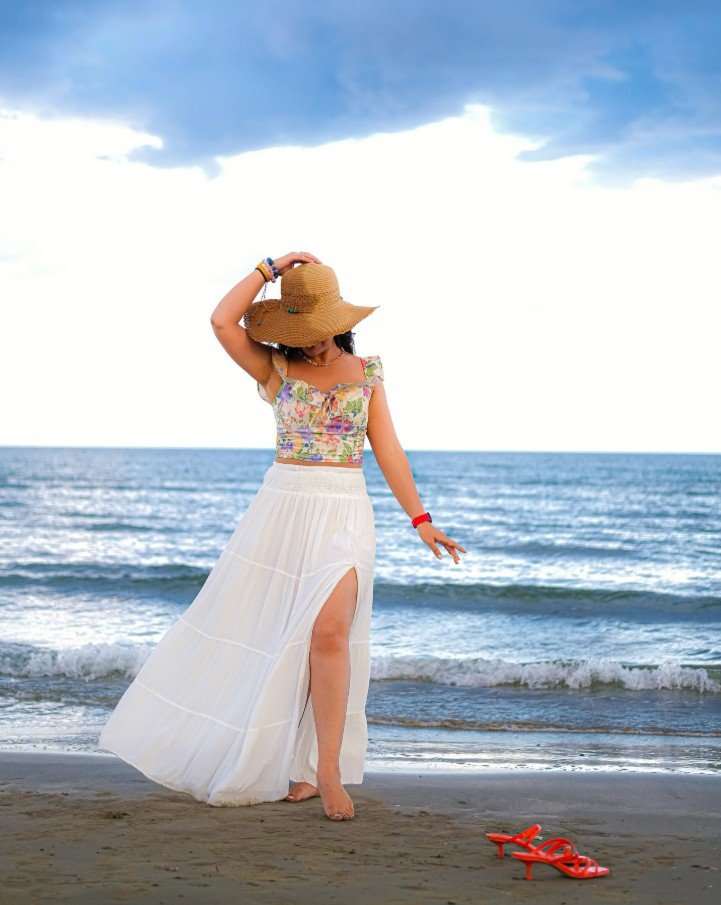 [1111+] Hidden Face DP for Girls, Pics, Photos, Pictures, Images & Wallpapers (2026)